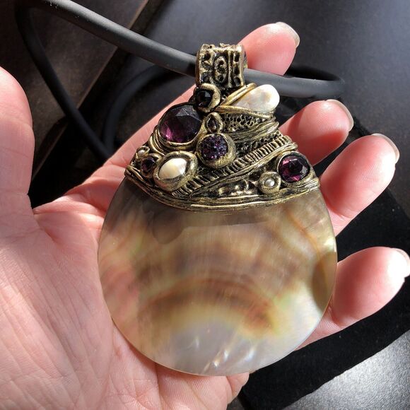 Large Oyster She’ll Choker, Mother Of Pearl Pendant, Artisan Made And Signed - Picture 10 of 12